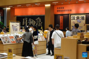 Science museum in NE China attracts students during summer vacation