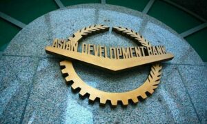ADB maintains Pakistan’s GDP forecast at 3.7%, warns of expensive energy risks