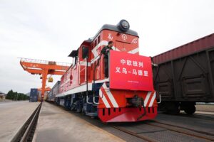 New sea-rail intermodal railway boosts logistics efficiency at Xiamen port